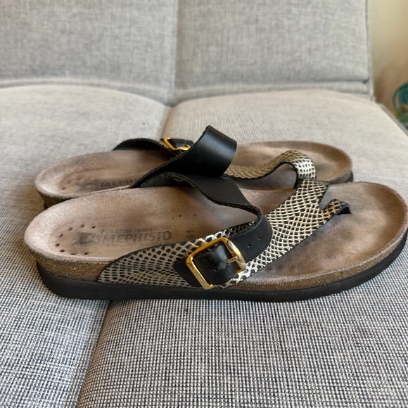 Mephisto Helen Strappy Buckle Sandals Black Gold Size 41, 10.5 US Women’s - Picture 4 of 8